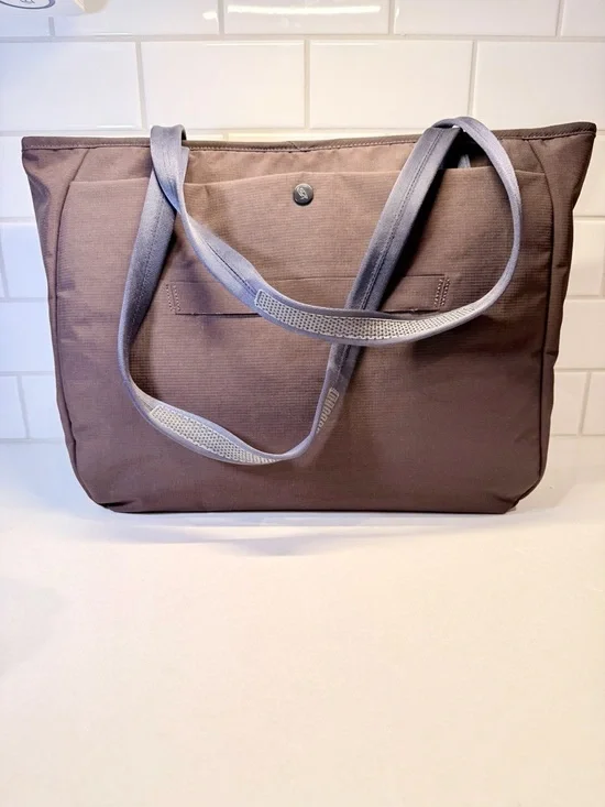 EUC Bellroy Tokyo Wonder Tote 12L - Picture 6 of 11